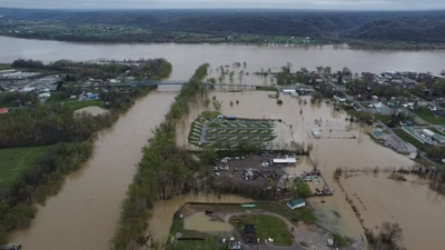 Flooding - downtown Carrollton Ky near Point Park - Brett Froman.png