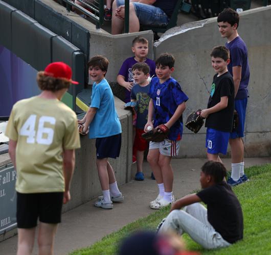 Children search for home run ball.JPG