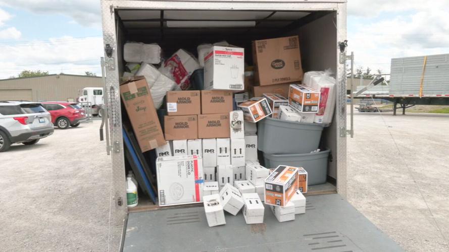 Volunteers collect donations for London, Ky. tornado victims 5-22-25