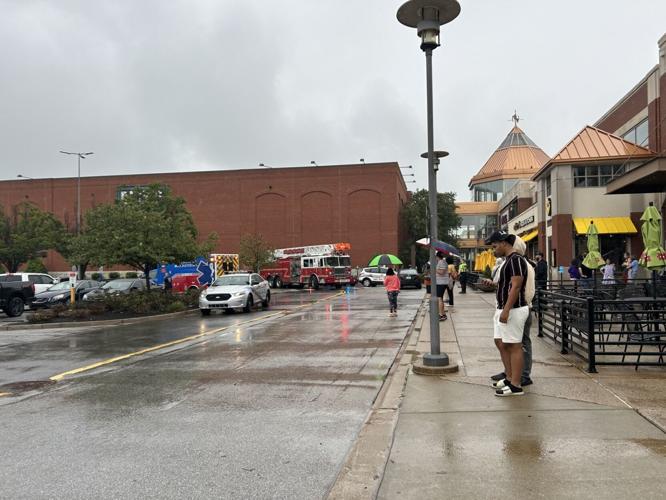 Oxmoor Mall crash.jpg