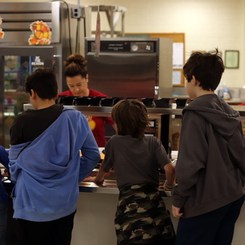 Students get meal at Clarksville.png