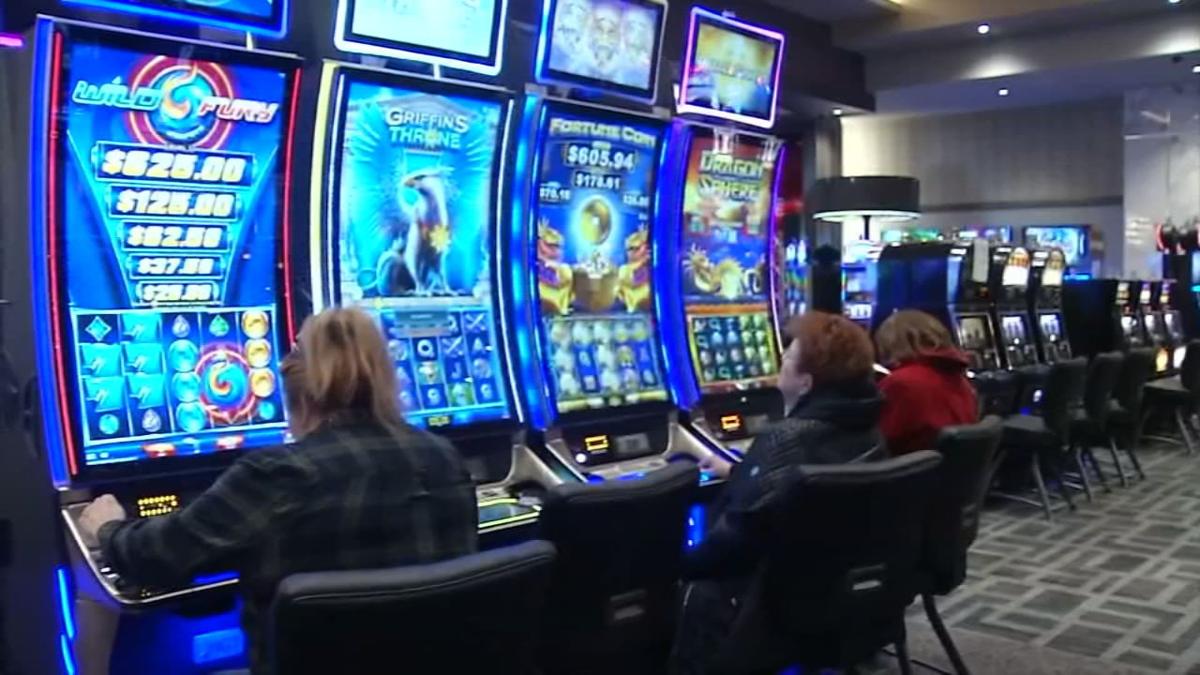 Slot