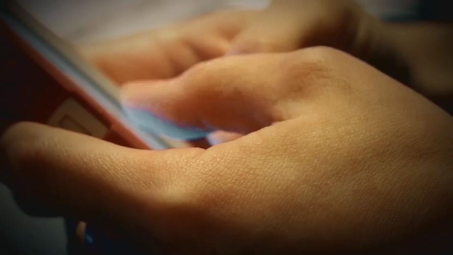 Texting 2 (generic).jpg