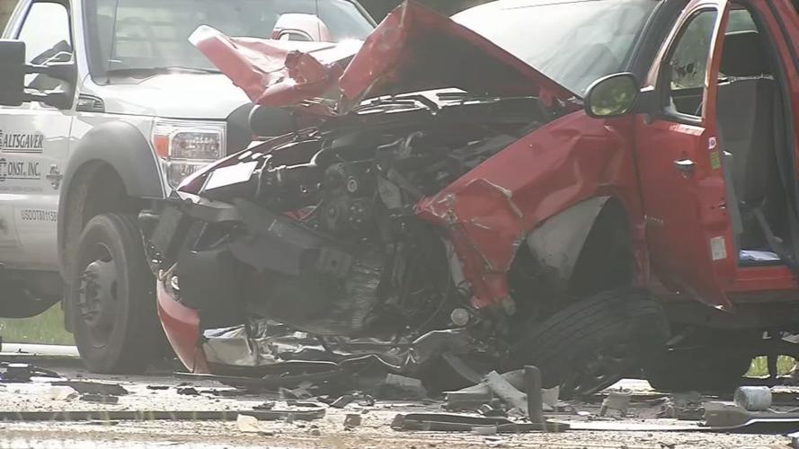 2 from Scottsburg killed in chain reaction crash on I-265E in sinkhole backup