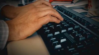 Typing on computer keyboard (generic).jpg