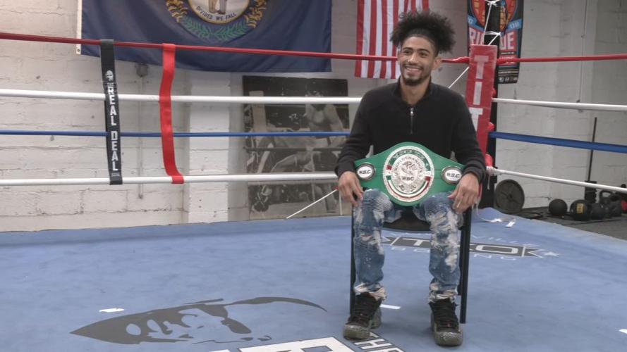 Louisville boxer Carlos Dixon