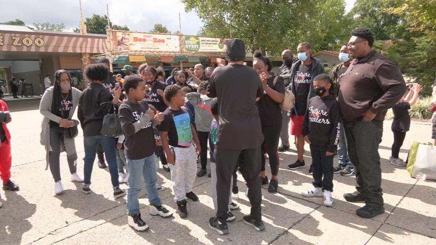 FUTURE HEALERS AT LOU ZOO.jpeg