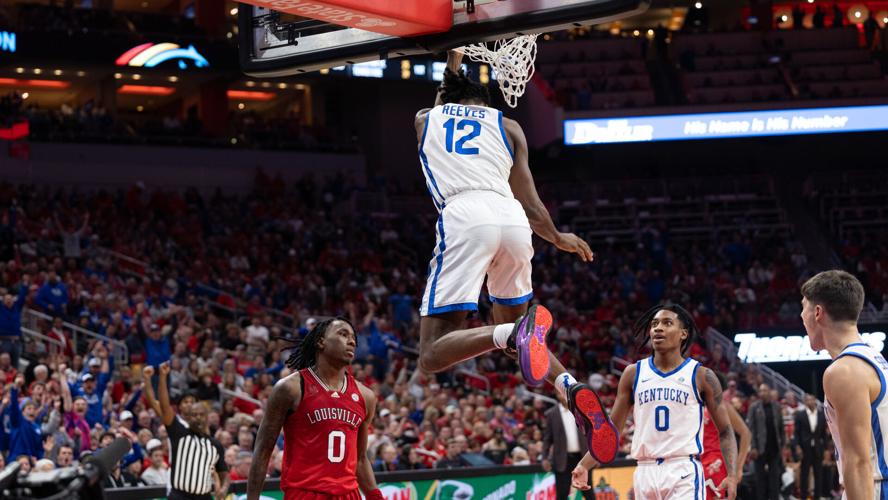 Aaron Bradshaw dunk 2.jpg