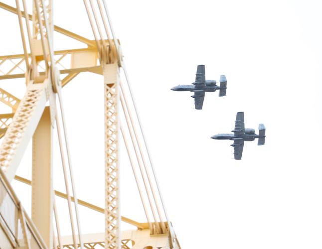 Plane nears the bridge.JPG