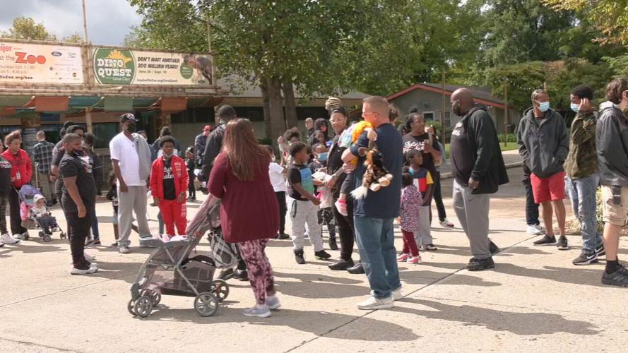FUTURE HEALERS AT LOU ZOO.jpeg