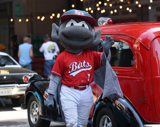 Buddy Bat at 4th Street Live.JPG