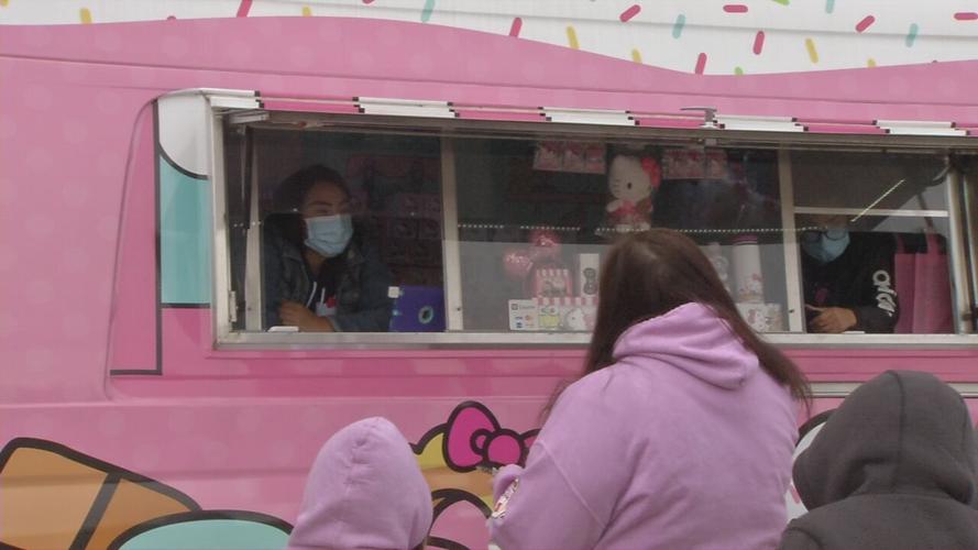 HELLO KITTY CAFE TRUCK (4).jpeg