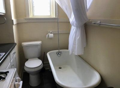 St. Louis apartment with kitchen-bathroom combo creates stir