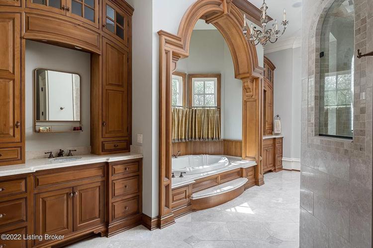 Mack house listing 11.jpg