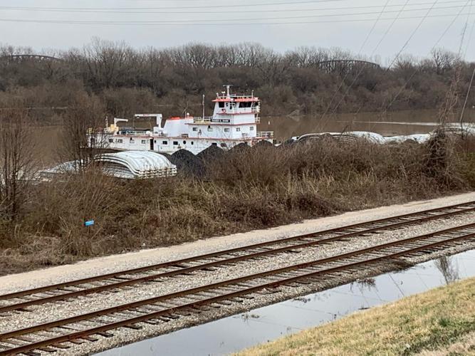 Coal barges come loose near McAlpine Locks and Dam.jpg
