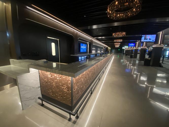 HOMESTRETCH CLUB - CHURCHILL DOWNS 4-16-2022  (3).jpg