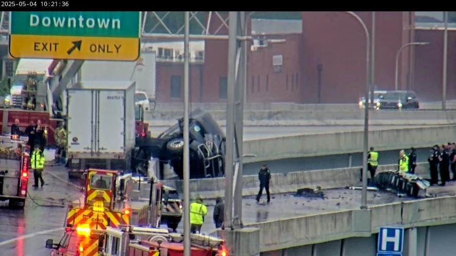 trailer overturned 2.jpg