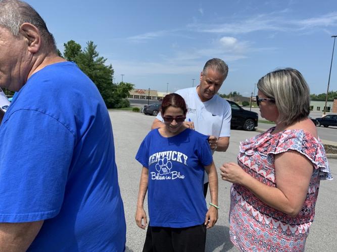Calipari and players meet with fans in Louisville.jpg