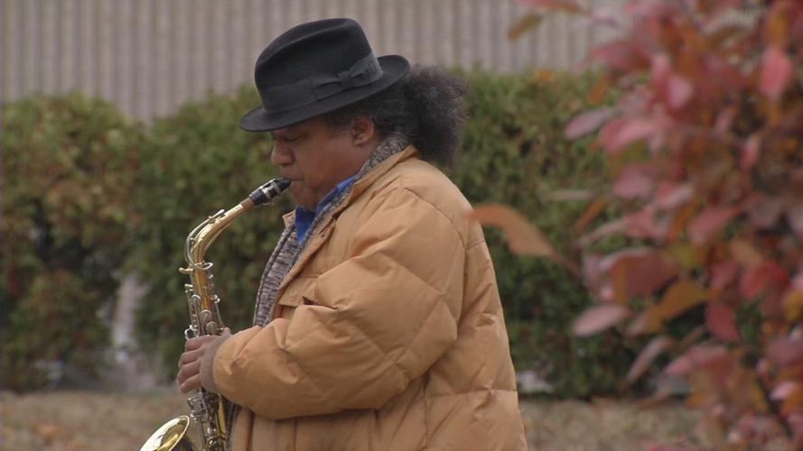 CLIFTON- SIDEWALK SAX - SUTTER 11-25-19 (4).jpg