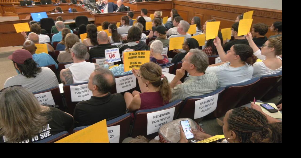 Louisville Mayor signs 6-month moratorium on new data center projects Richard Essex and Reyna Katko Aug 13, 2026 Aug 13, 2026 Updated 3 mins ago