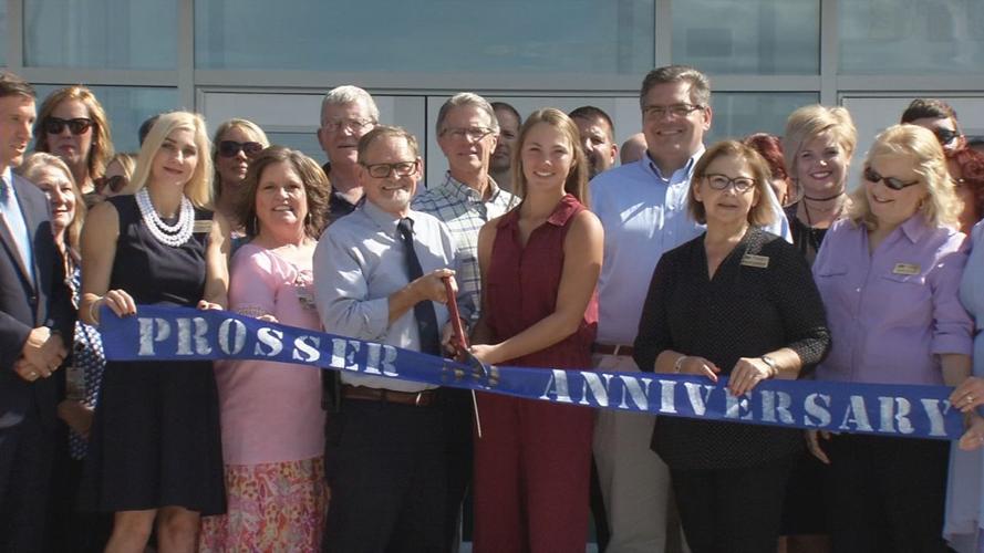 Prosser Career Center Ribbon Cutting (2) 9-22-19.jpg