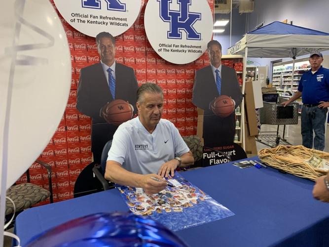 Calipari and players meet with fans in Louisville.jpg
