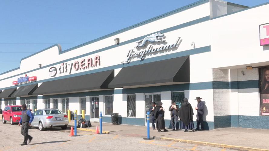 GREYHOUND STOP IN WEST LOUISVILLE - 3-19-2024  (2).jpeg