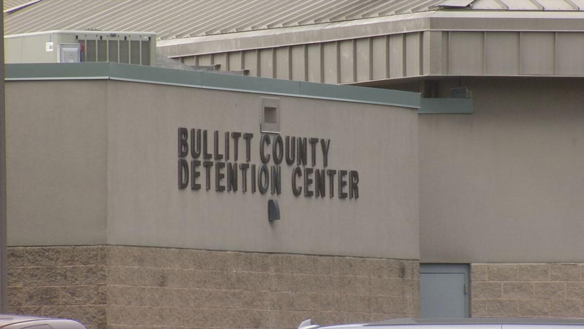 Bullitt County inmate jumps barbed wire fence, briefly ...