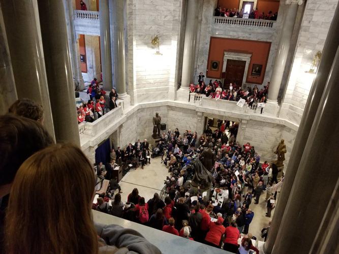 TEACHER PROTESTS  IN FRANKFORT  3-7-19  3.jpg