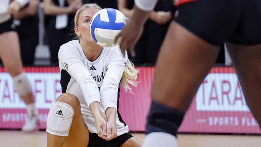 Louisville volleyball-9.jpg