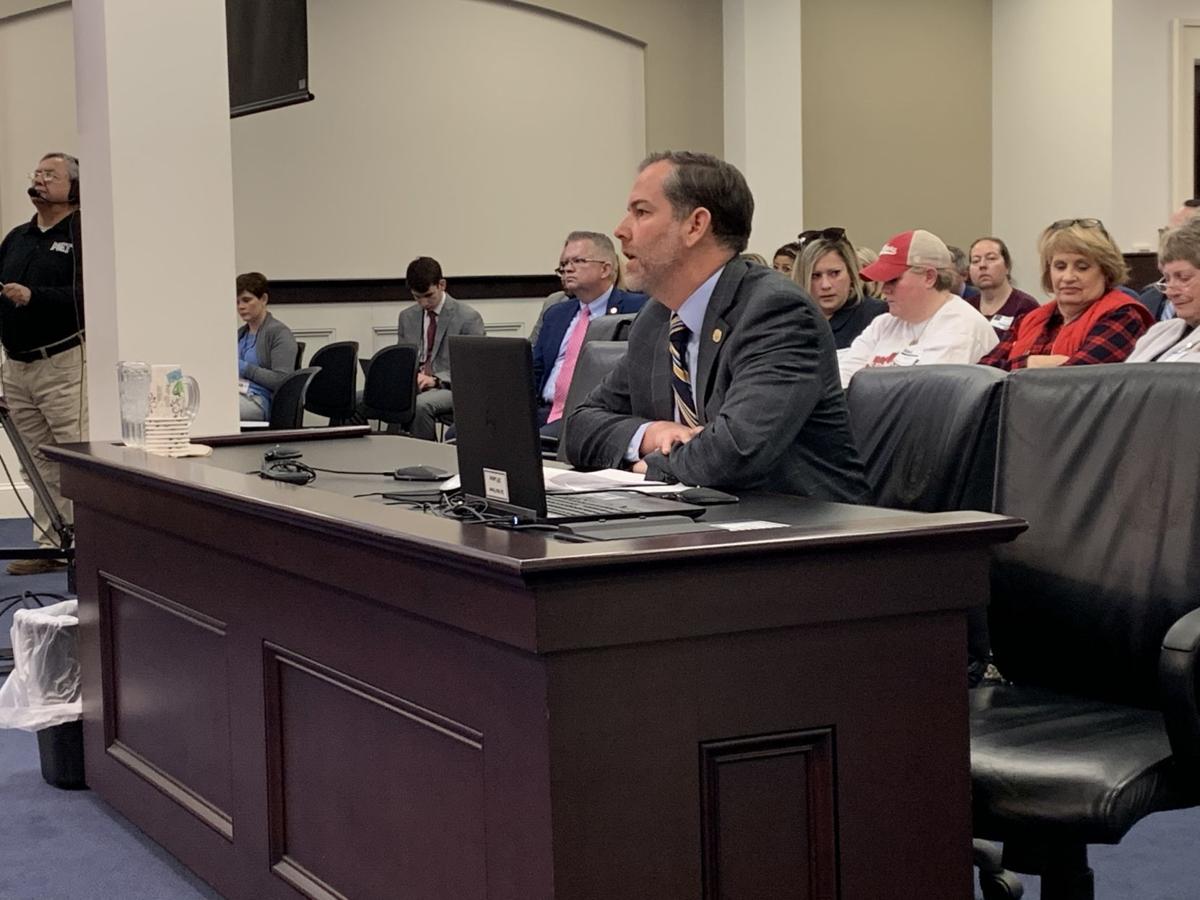 Bill requiring armed Kentucky school resource officers passes Senate