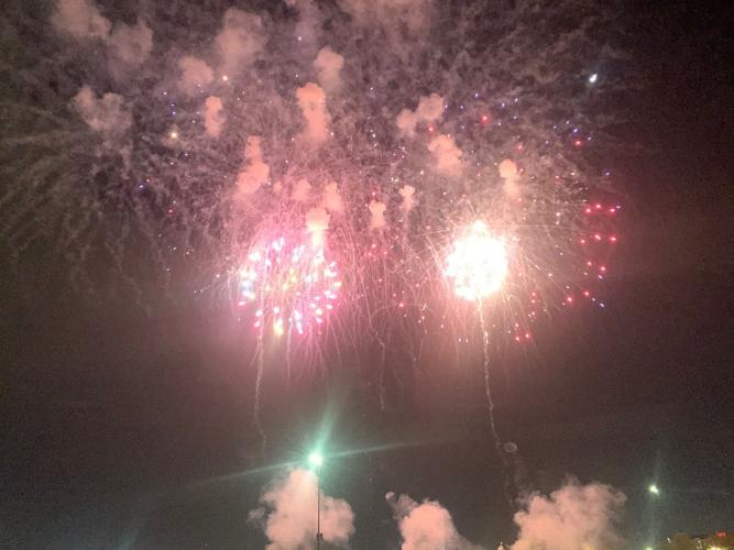 Fireworks fill the sky during Thunder Over Louisville 2021