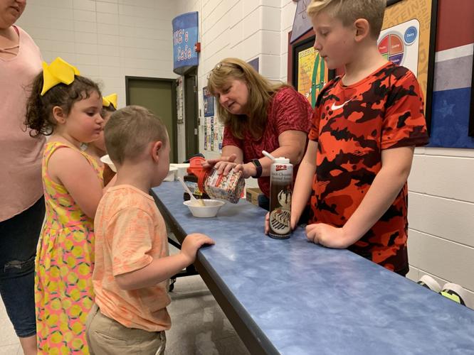 Eisenhower Elementary ice cream social 1.jpg