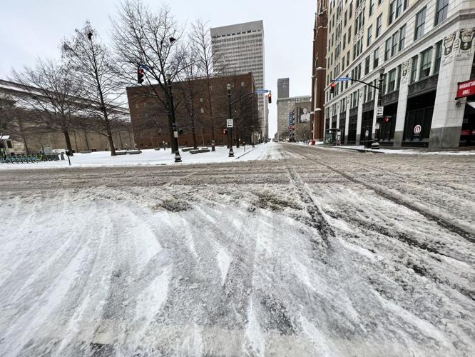 ICE RECOVERY - 2-4-2022 - DOWNTOWN LOUISVILLE FIFTH AND ALI.jfif