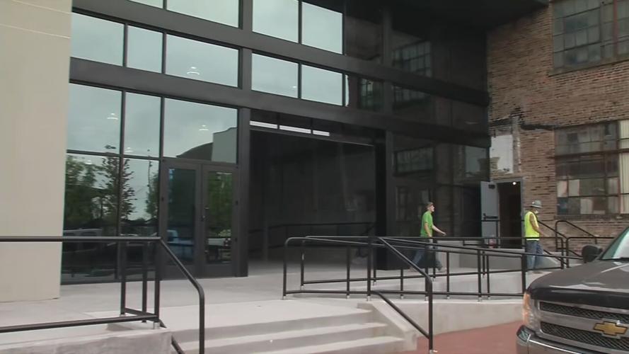 The Cafe Exterior in Paristown