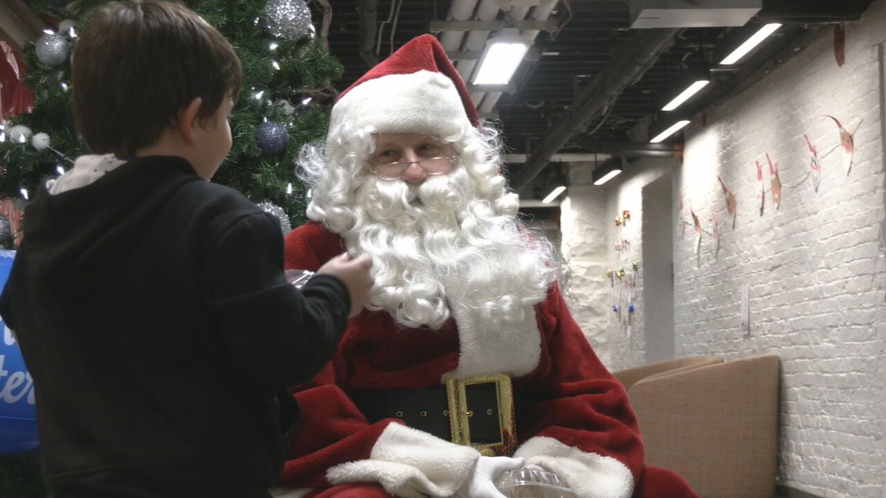 Santa Visits Ronald McDonald House Christmas Event | News From WDRB ...