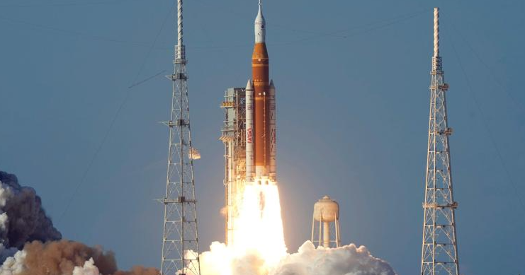 Two Kentucky colleges linked to historic Artemis II mission