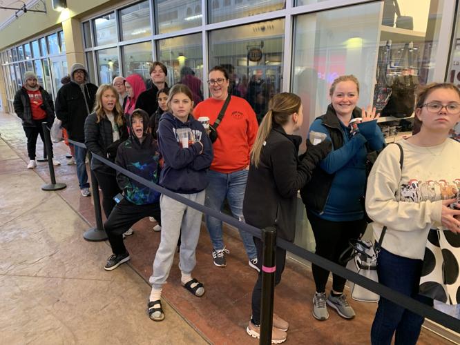 BLACK FRIDAY - OUTLET SHOPPES OF THE BLUEGRASS - 11-23-2023