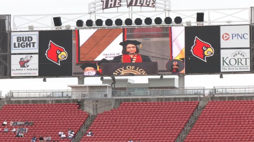 Bendapudi speaks at UofL graduation ceremony.jpeg