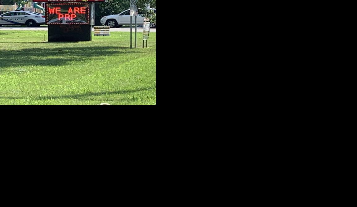 PLEASURE RIDGE PARK HIGH SCHOOL - POLICE ON SITE 8-18-2021  (2).JPG