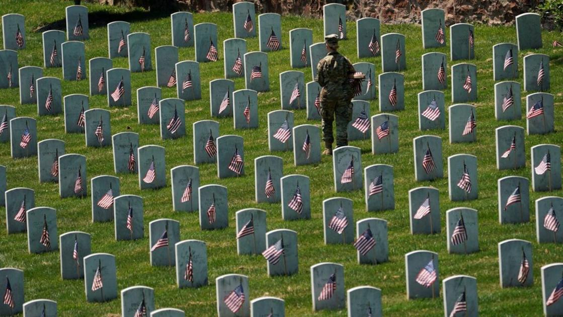 Virus Forces Va To Ban Boy Scouts From Placing Flags On Veterans Graves For Memorial Day National Wdrb Com