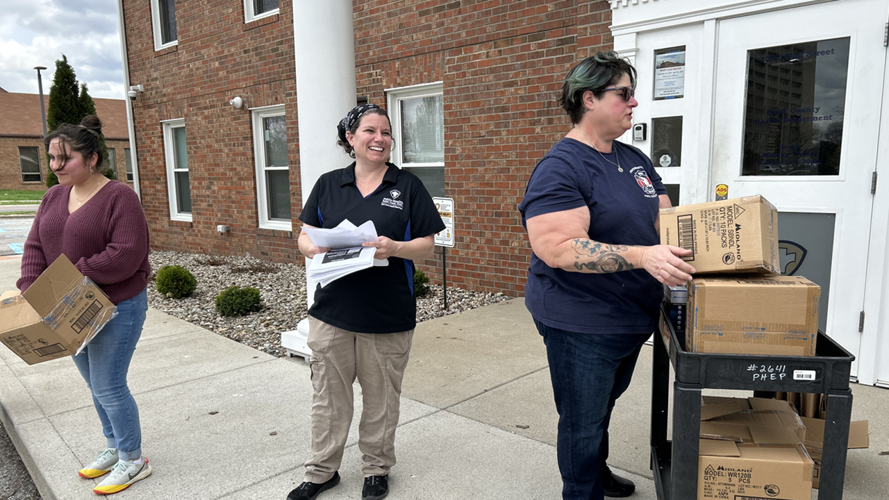 Clark County Health Department distributes weather radios