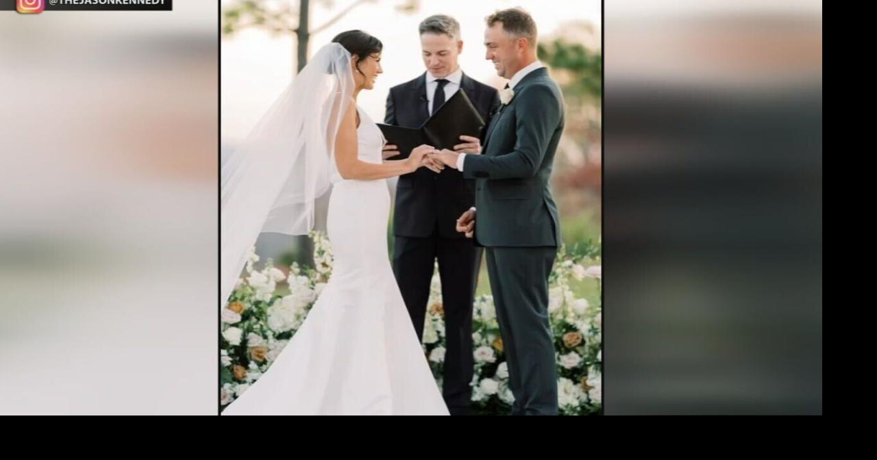 Pictures show wedding of Louisville native and golf standout Justin