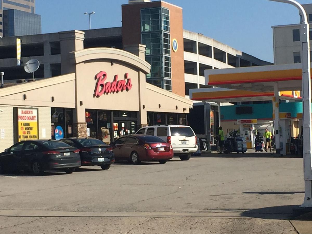 Gas station employee shot during robbery in downtown Louisville | News | 0