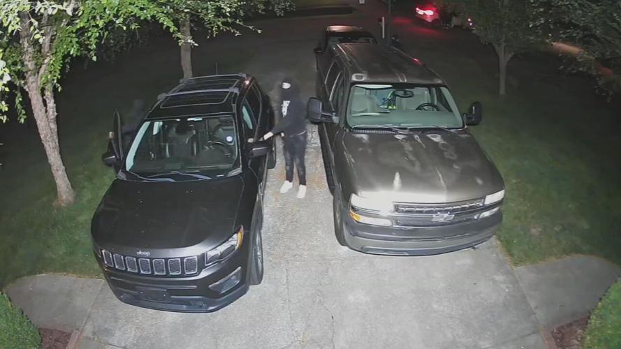 Hillview Police-Car break-in surveillance footage 5-23-23