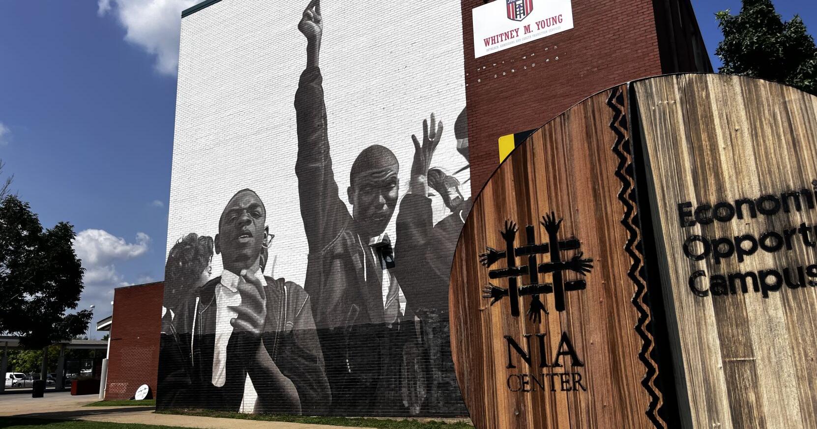 TARC approves purchase of Louisville Nia Center by west end group for $2 . 1 million