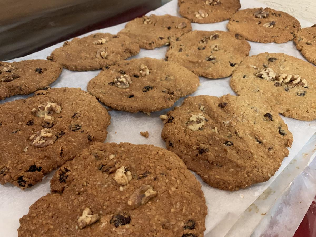 Future Bakers Get Some Inspiration From The Cookie Lady Behind
