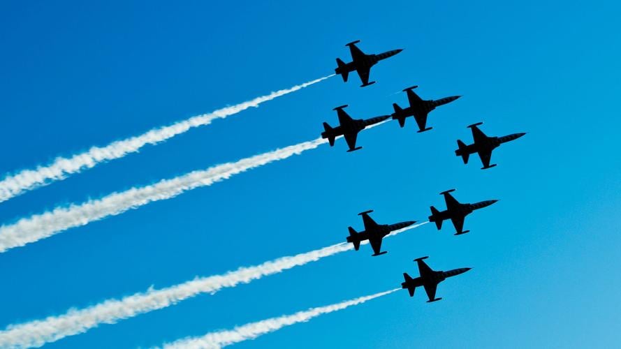 wide_thunder planes.jpg