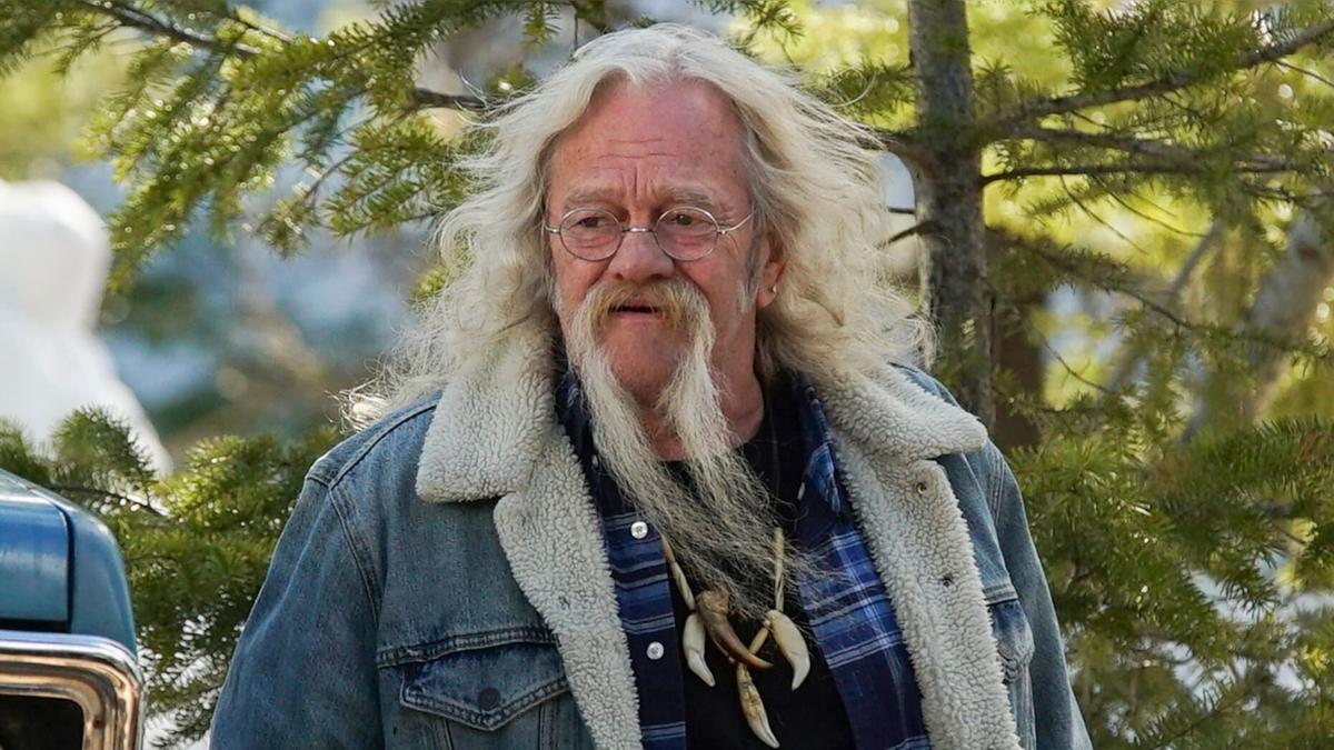 Billy Brown Alaskan Bush People Star Dead At 68 National Wdrb Com According to a statement from his son bear, his death was related to the seizures he had been. billy brown alaskan bush people star