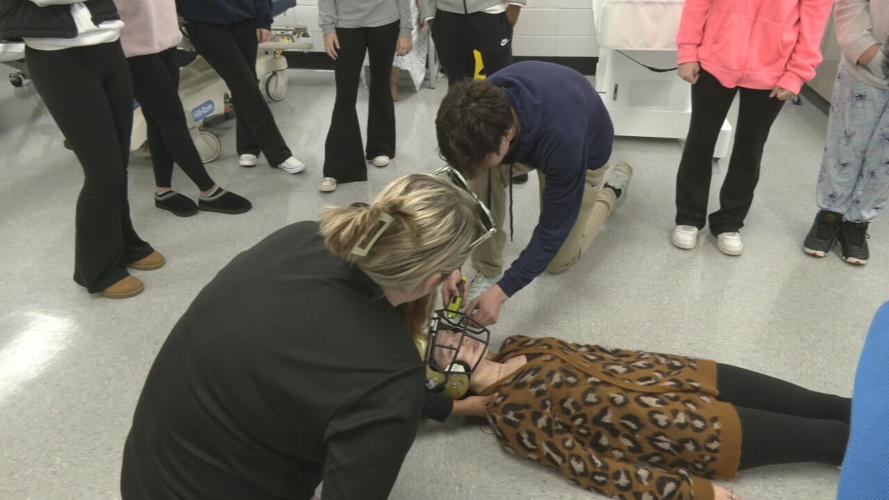 JCPS students learn sports injury techniques - 12.5.23